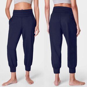 Sweaty Betty Gaia 26" Performance Yoga Capri, Navy Medium 8 Short